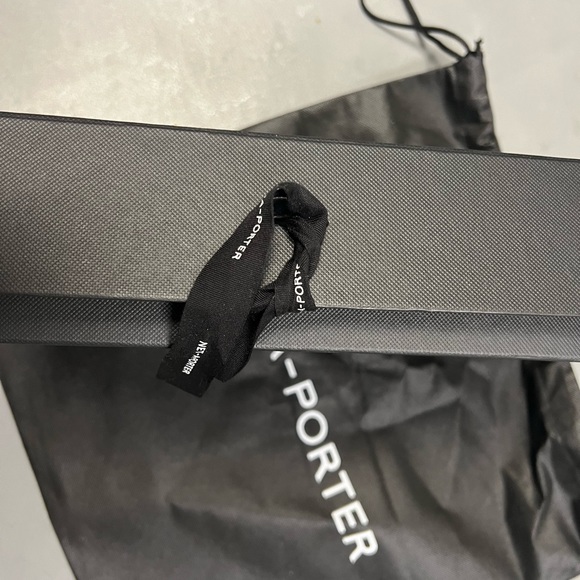 Foldable “ Net-A-Porter “ medium box +”Net A Porter”Drawstring Dust Bag - Picture 5 of 8